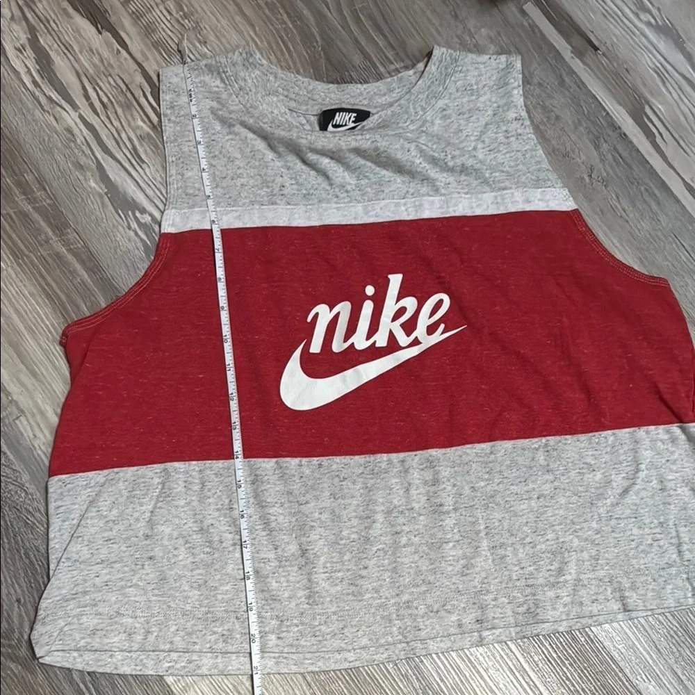 Nike Women’s Varsity Sportswear Crop